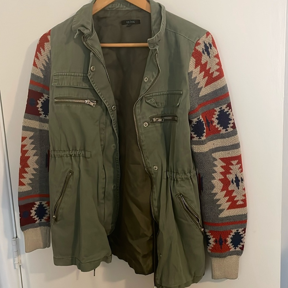 Vintage jacket! Sweater sleeves, zip-up and buttons!